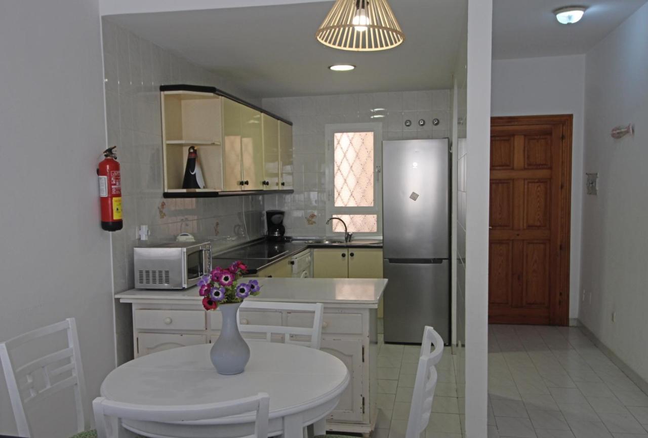 Carihuela Beach Apartment, 2Nd Line Torremolinos Eksteriør billede