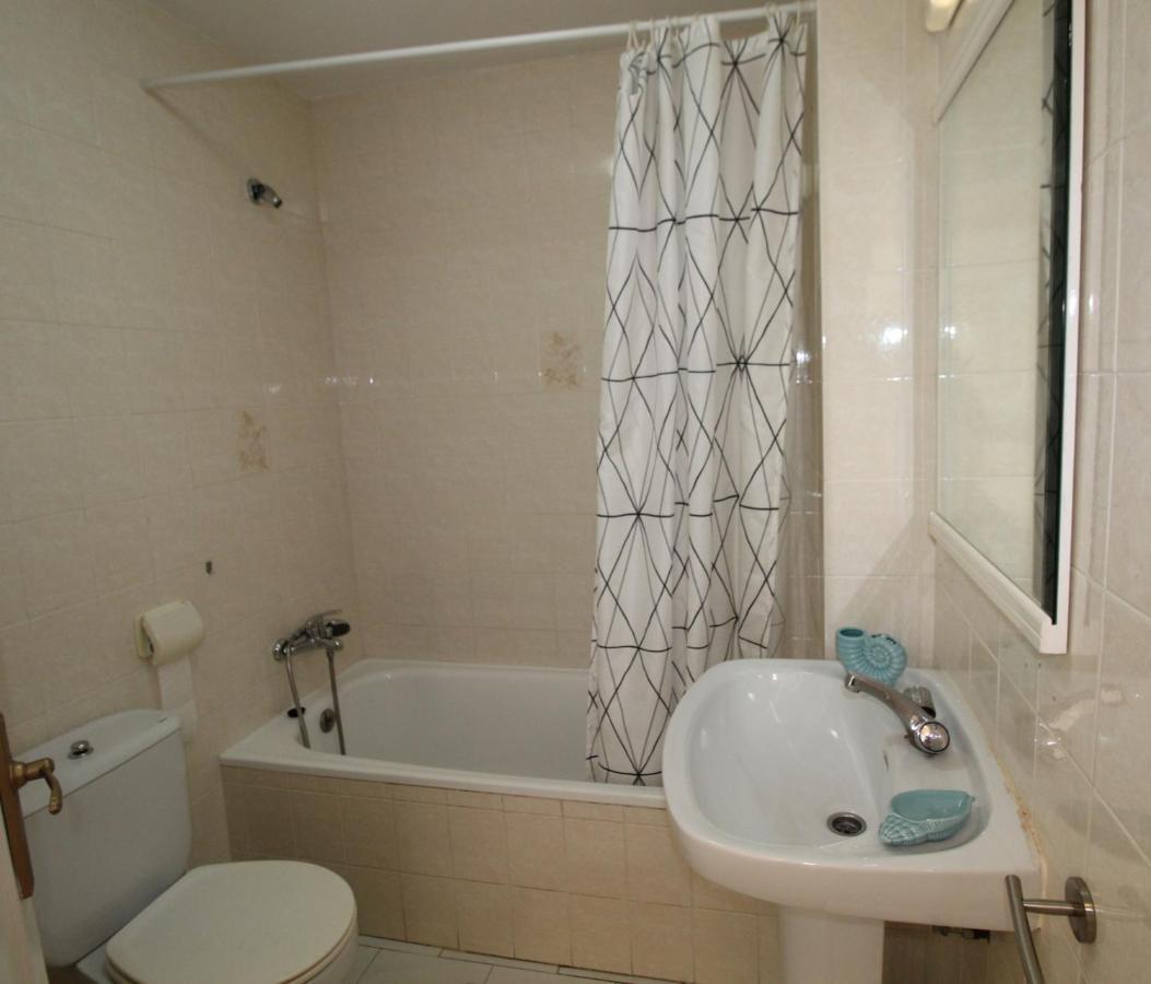 Carihuela Beach Apartment, 2Nd Line Torremolinos Eksteriør billede