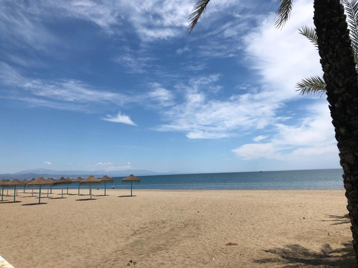 Carihuela Beach Apartment, 2Nd Line Torremolinos Eksteriør billede